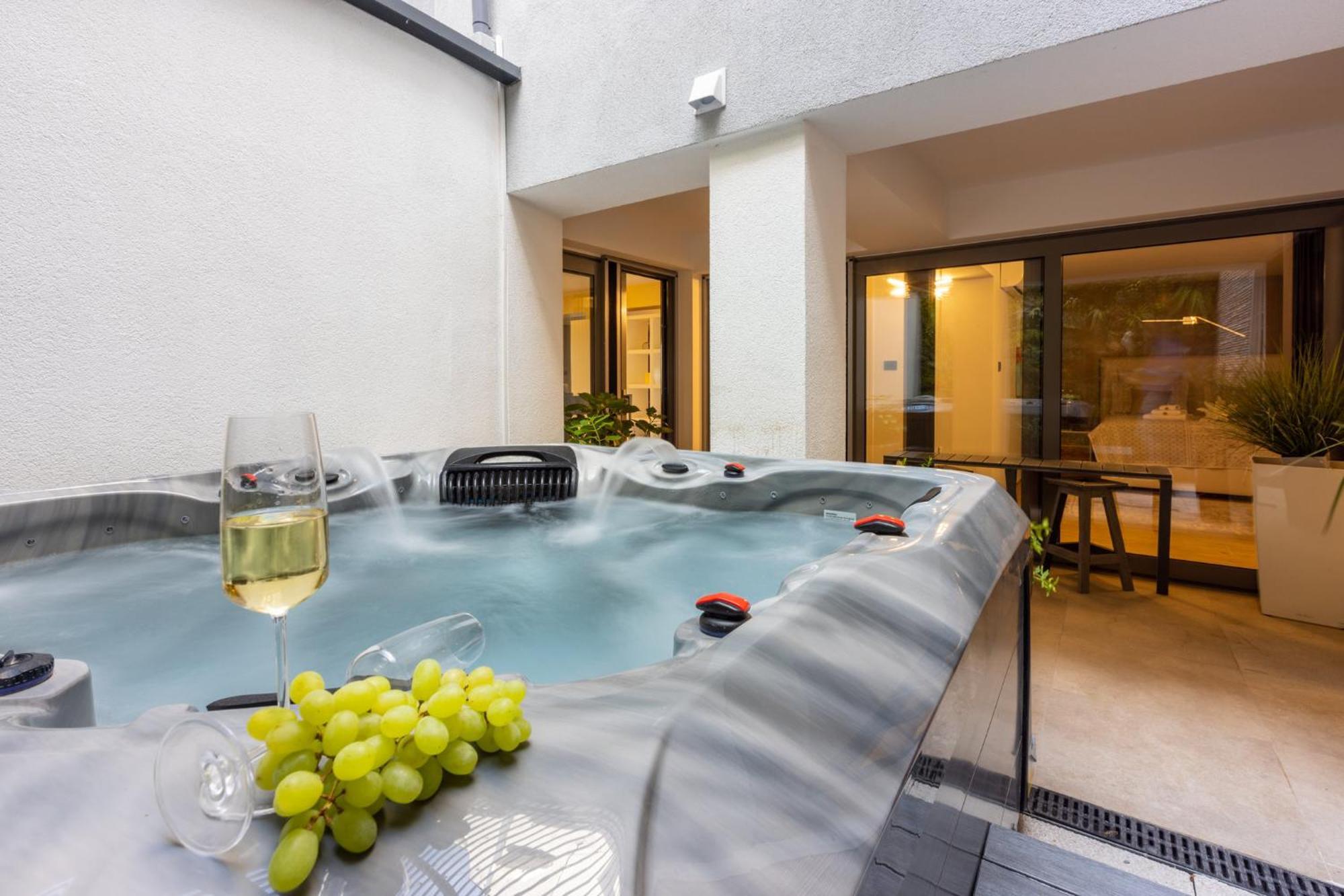 Panoramica Apartment With Whirlpool Crikvenica Exterior photo